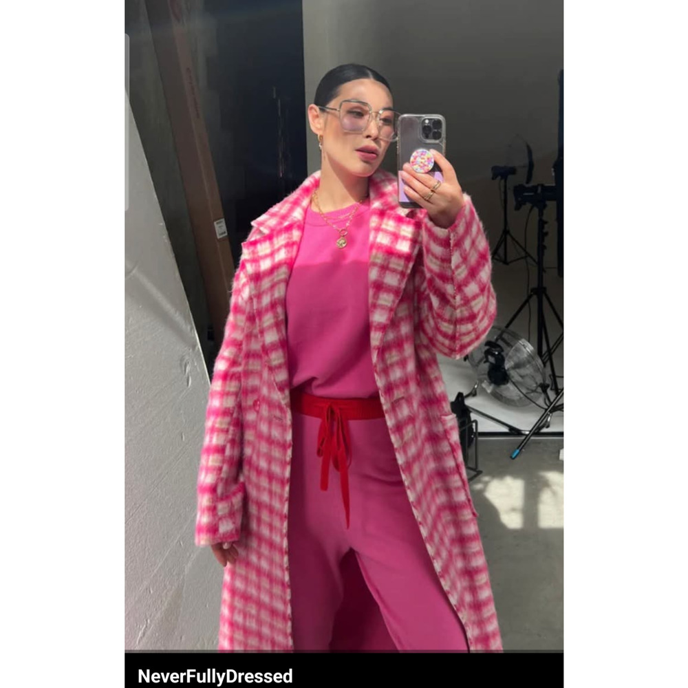 Never Fully Dressed Pink Houndstooth Full Length Coat Size Large EUC Classic